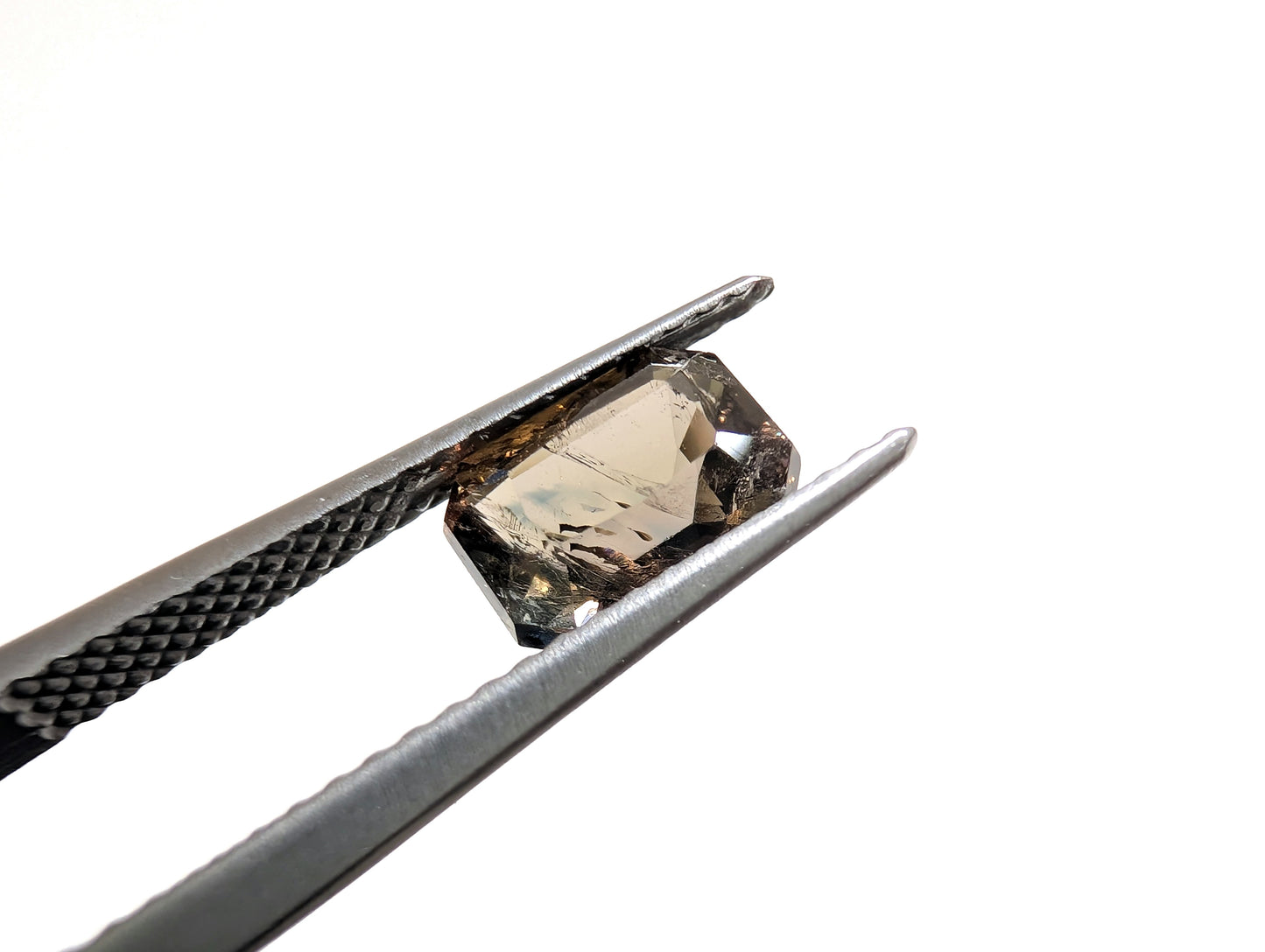 0556 アキシナイト 1.24ct