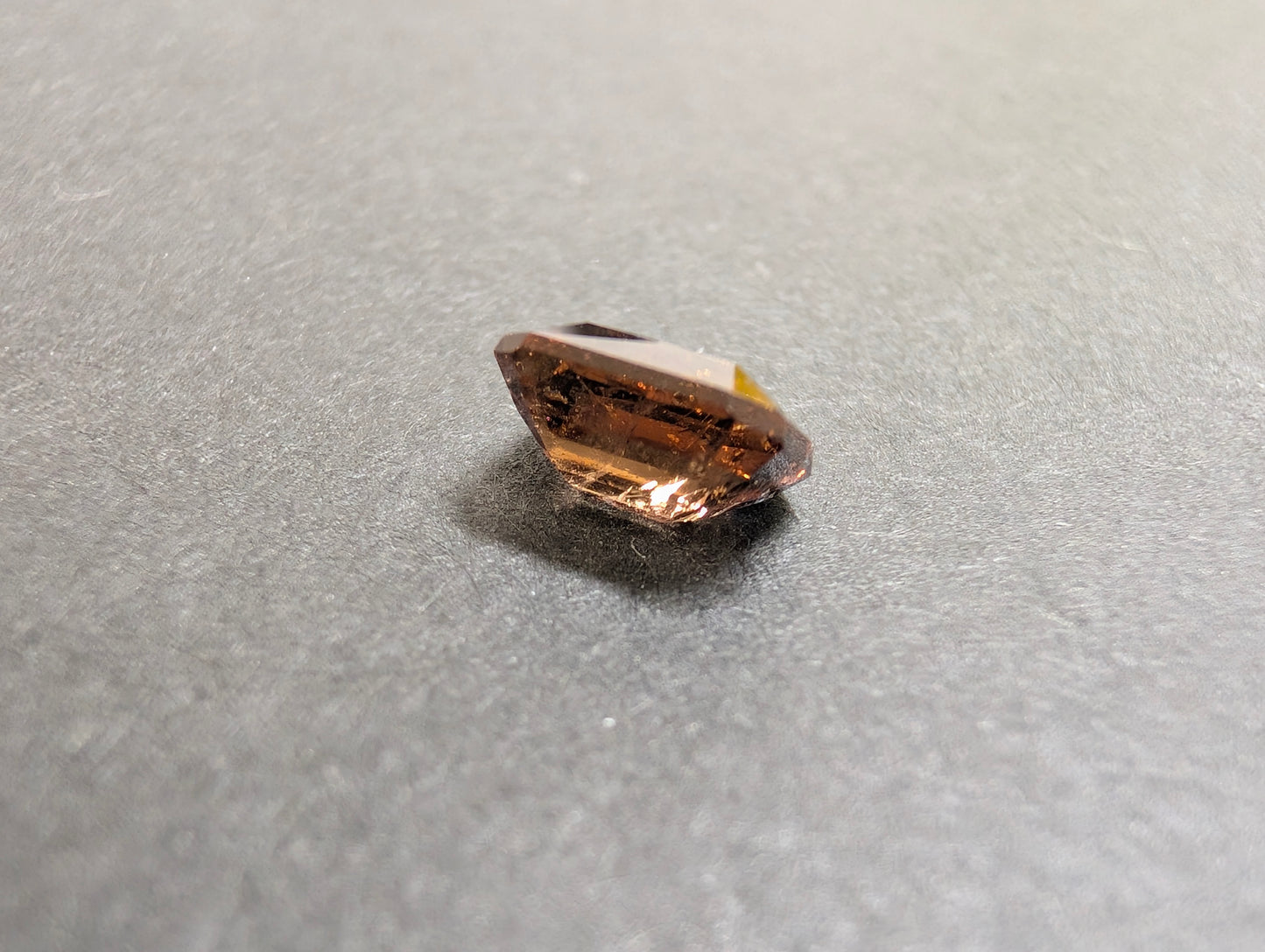 0556 アキシナイト 1.24ct