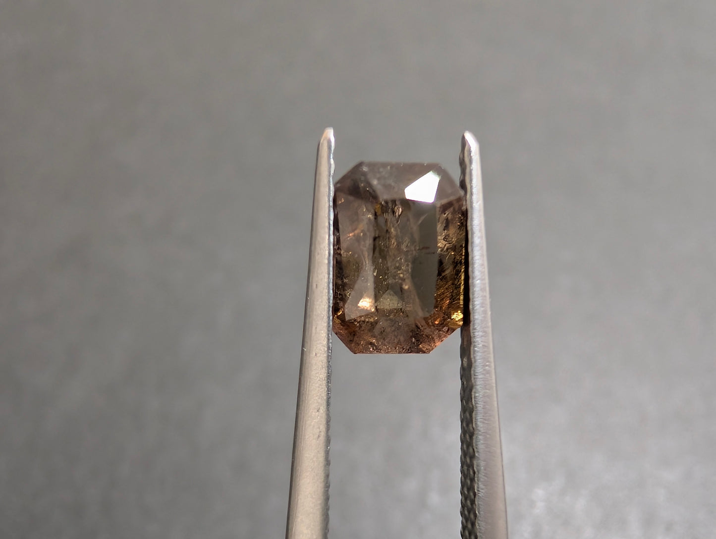 0557 アキシナイト 1.20ct