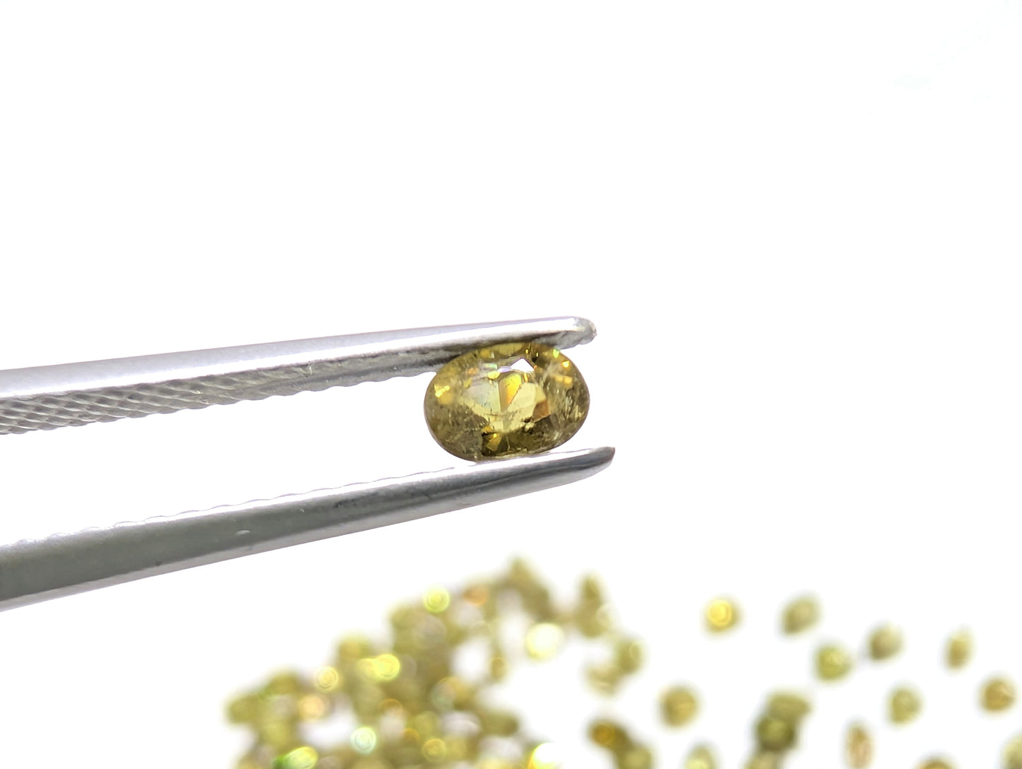 0029【ランダム発送】デマントイドガーネット【1石あたり約0.26ct】