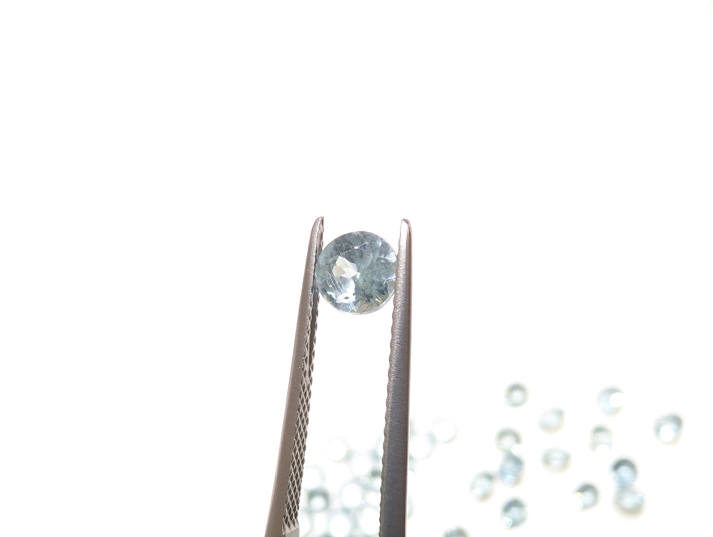 0672【ランダム発送】アクアカイヤナイト【1石あたり約0.65ct】