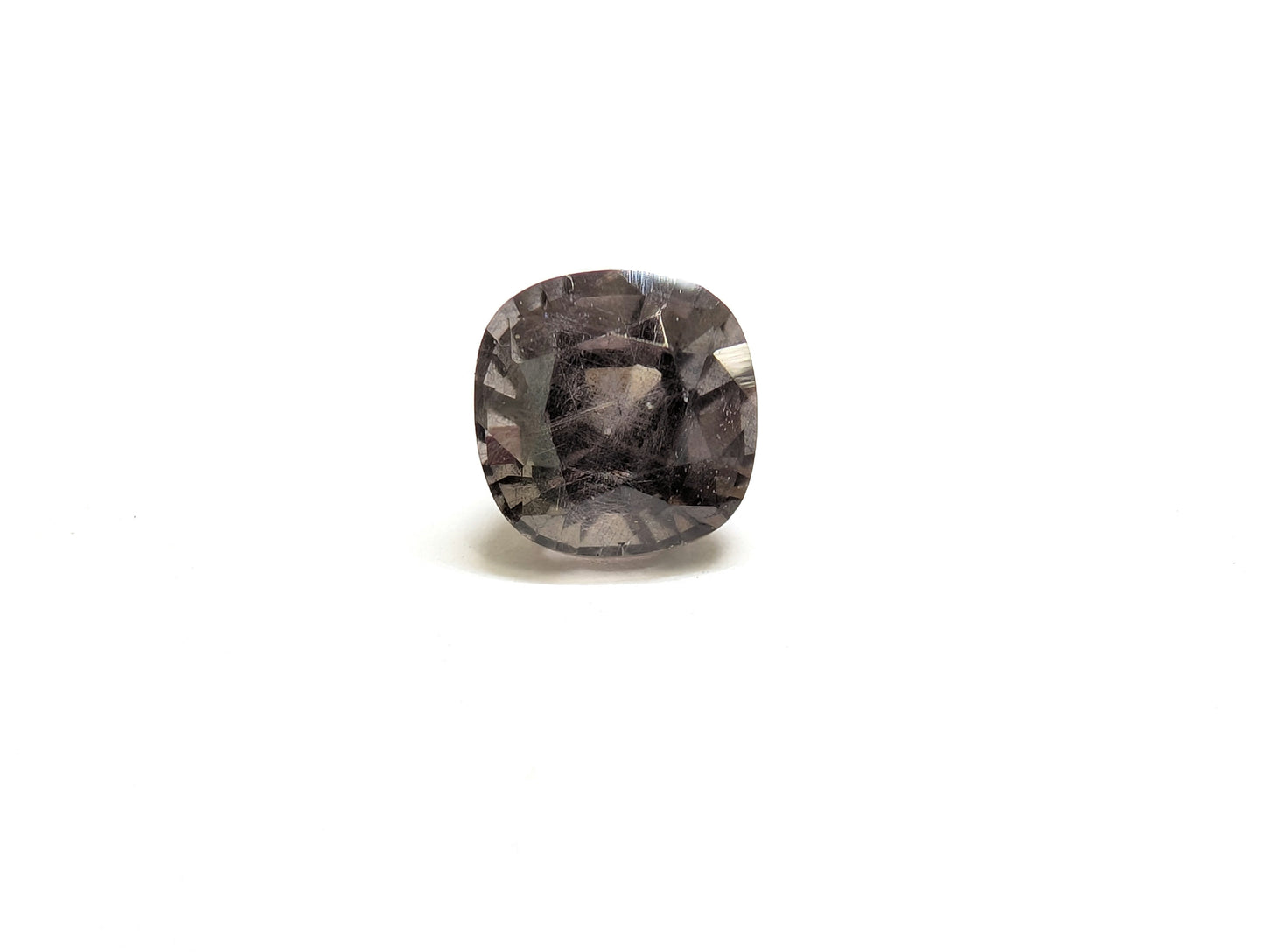0675 カラーチェンジガーネット 1.35ct