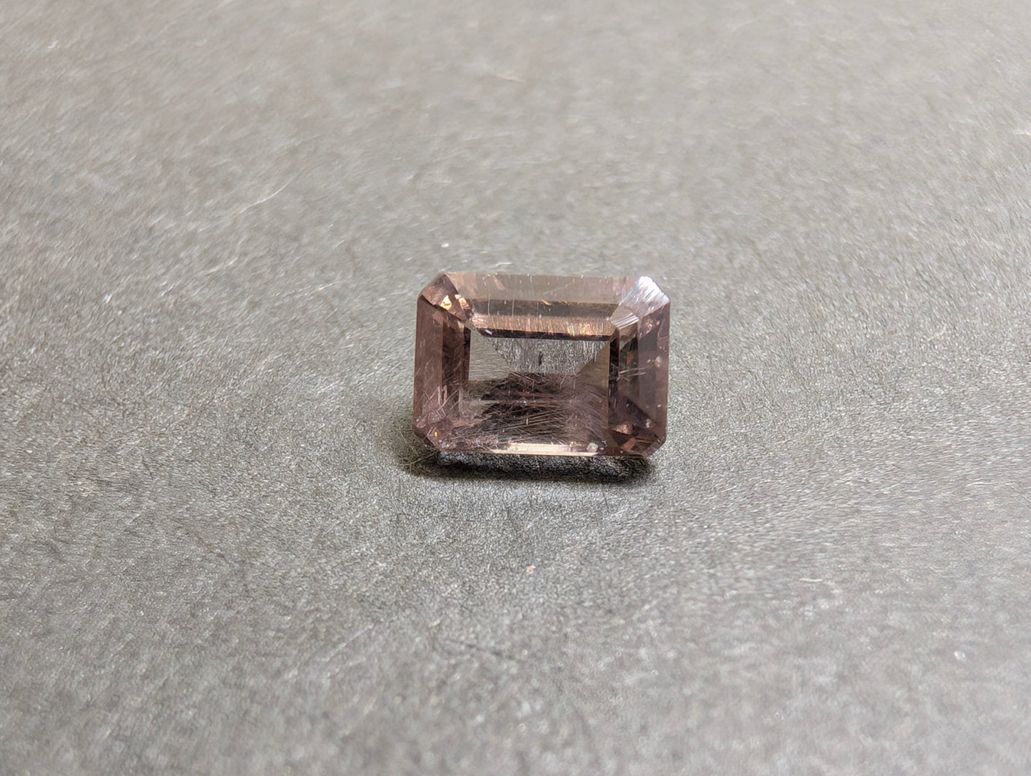 0678 カラーチェンジガーネット 0.71ct