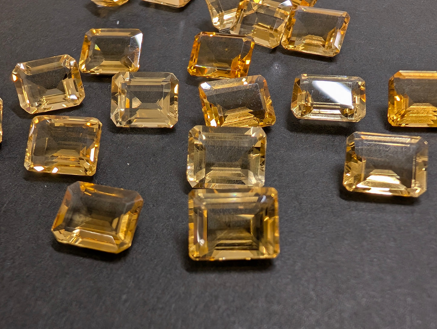 0736【ランダム発送】シトリン【1石あたり約3.02ct】
