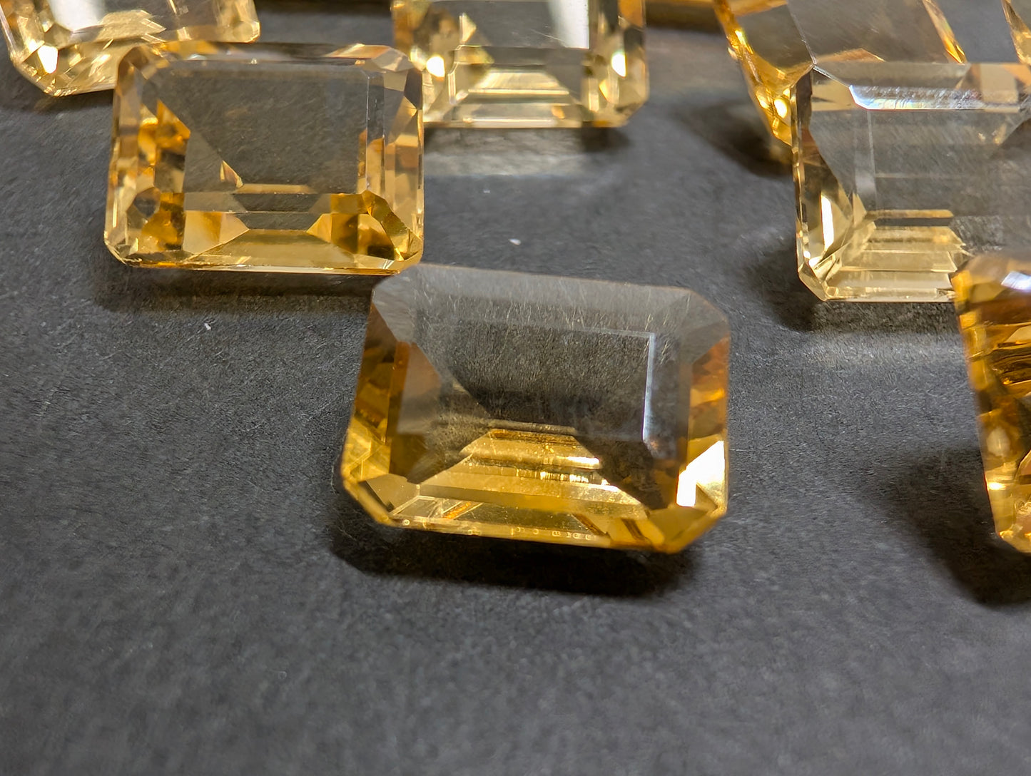 0736【ランダム発送】シトリン【1石あたり約3.02ct】