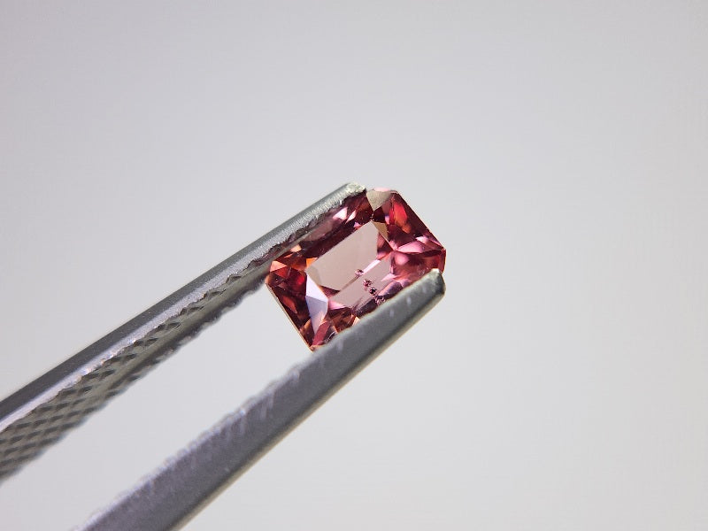 0935-9 ピンクジルコン 0.78ct