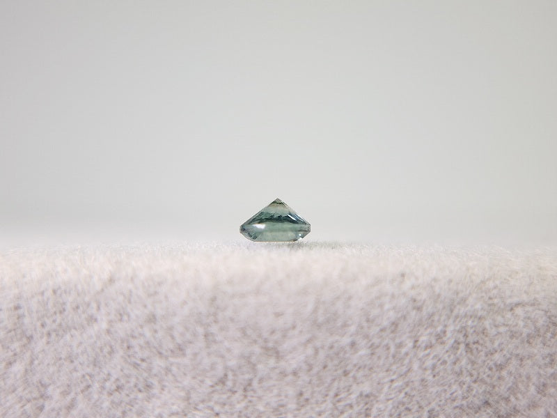 0090-4 モンタナサファイア 0.14ct