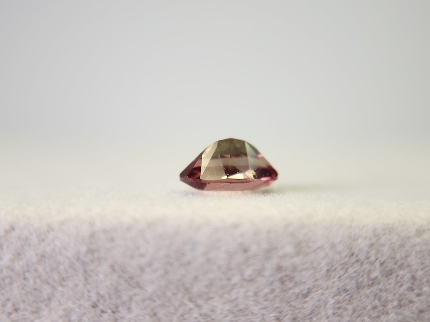 0152-3-3 バイカラーアンデシン 0.41ct