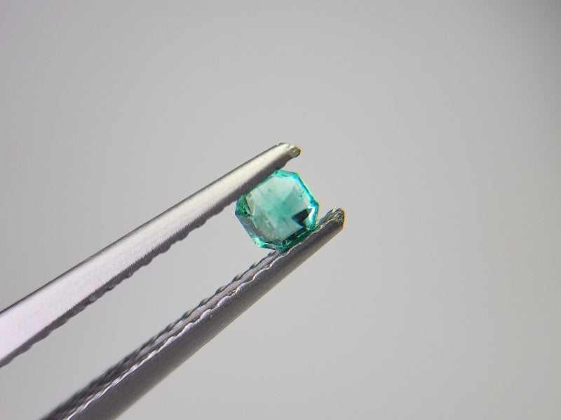 0936-15 エメラルド 0.12ct