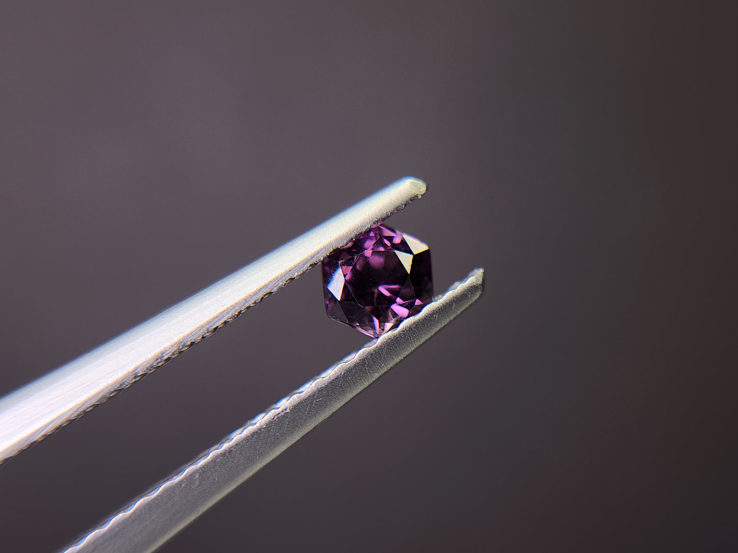 0002-6 スピネル 0.24ct