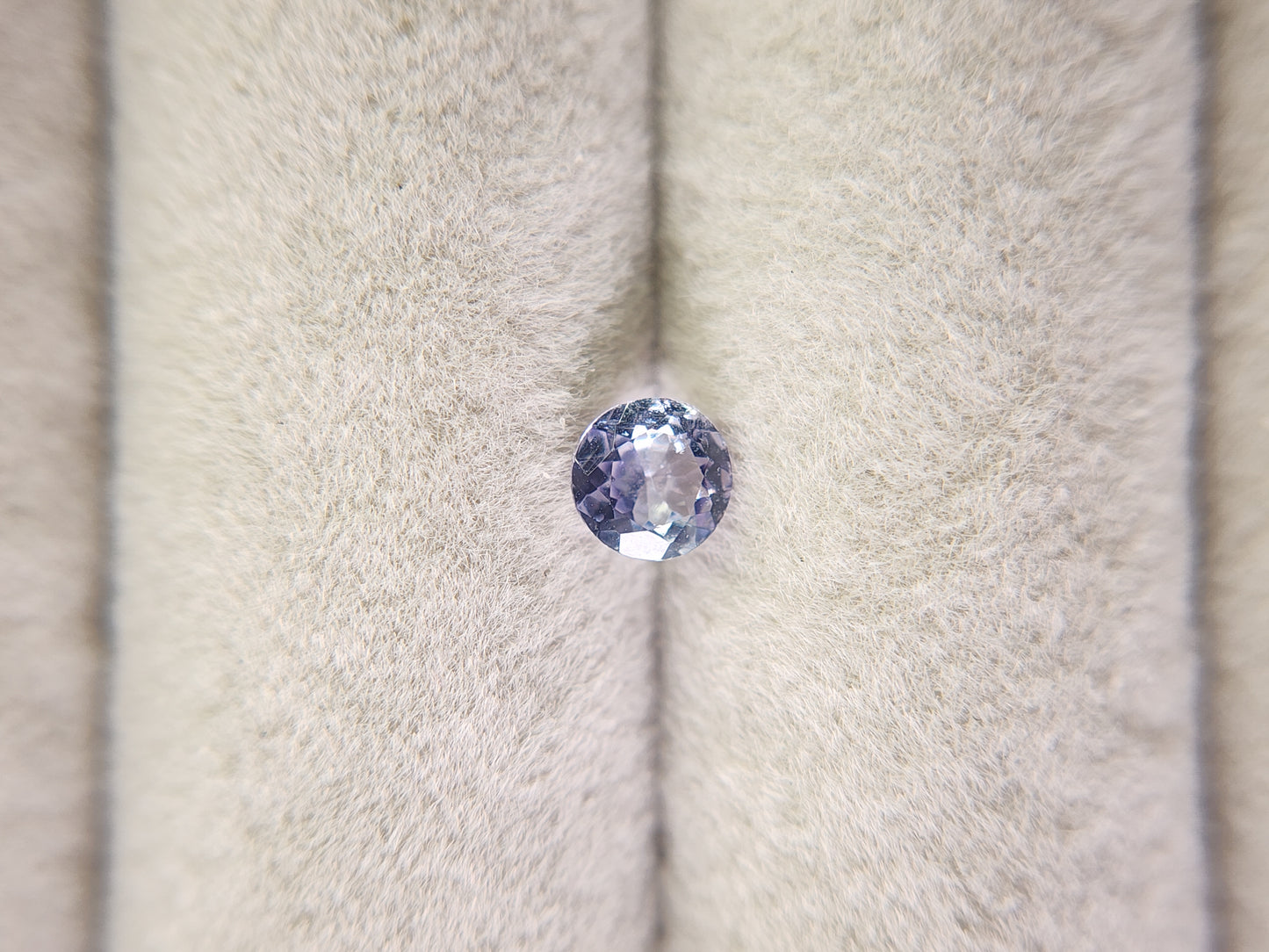 0657-25-1 ゾイサイト 0.35ct