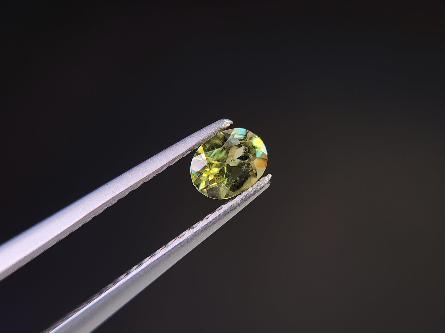 0873-4【ランダム発送】デマントイドガーネット【1石あたり約0.33ct】