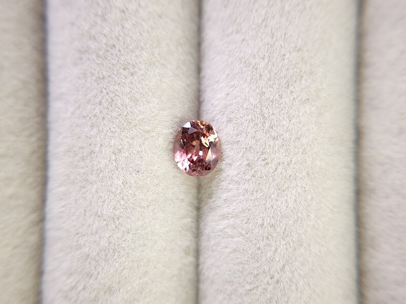 0935-10 ピンクジルコン 0.81ct