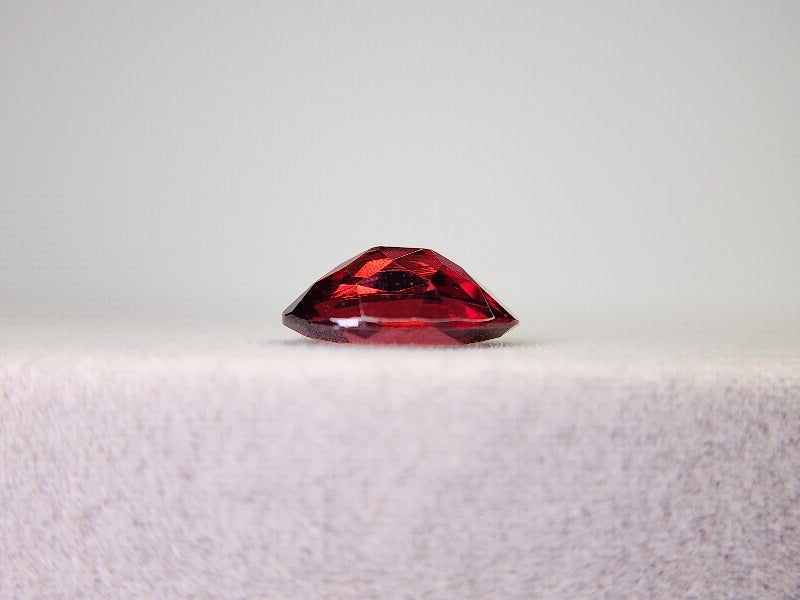 0910-4-6 ガーネット 2.62ct