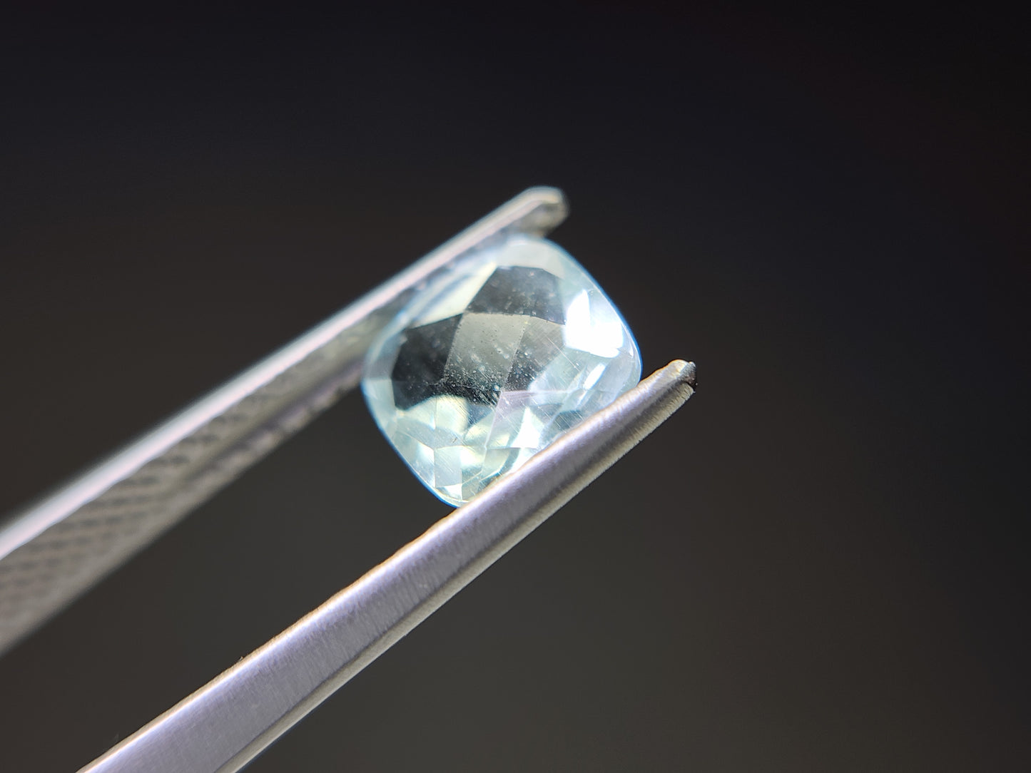 0878-4-4 グリーンベリル クッションチェッカーカット 0.84ct