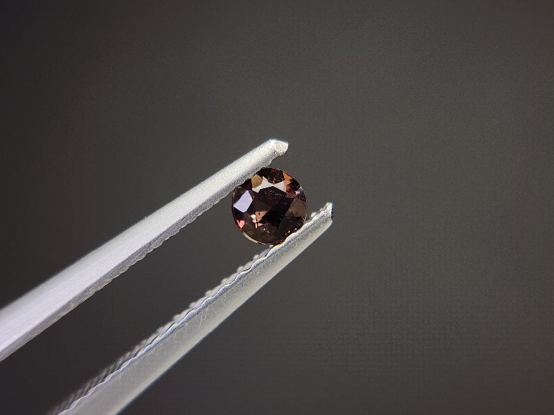 【期間限定】10/23まで アキシナイト 0.12ct 14
