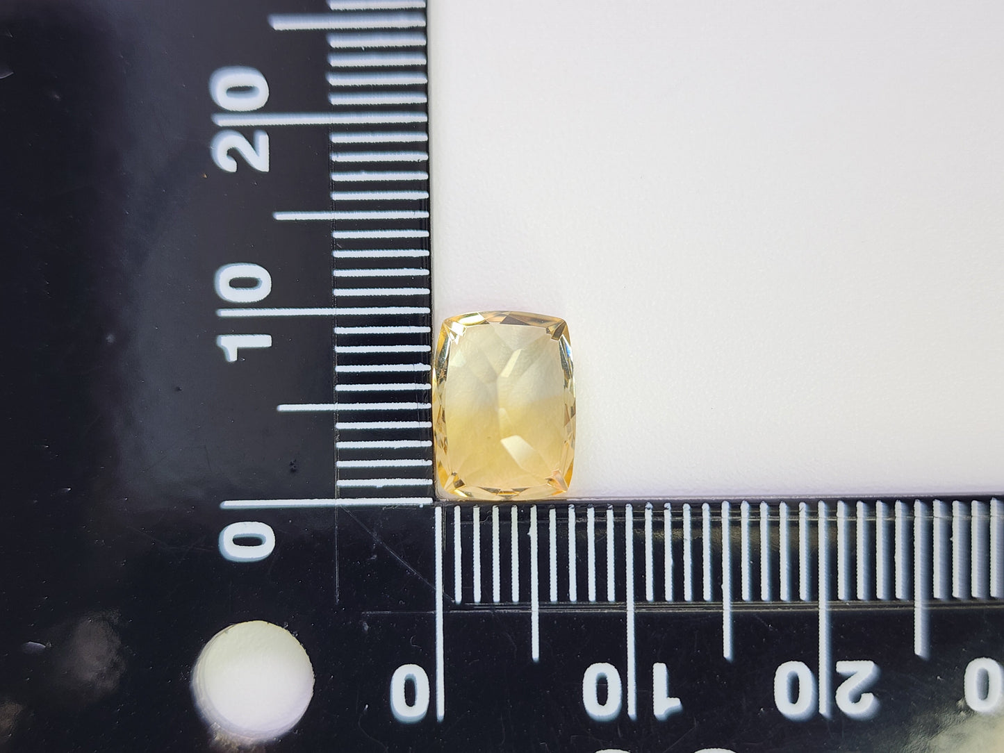 0365-4-9 バイカラーシトリン 2.78ct