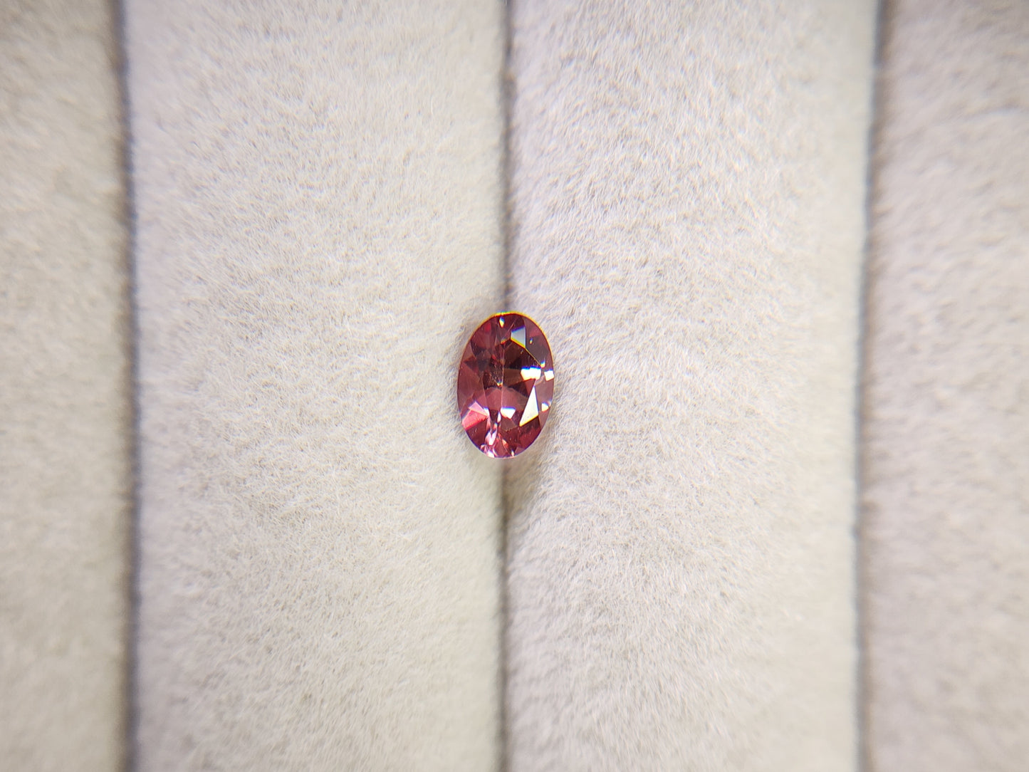 0152-2-3 バイカラーアンデシン 0.37ct