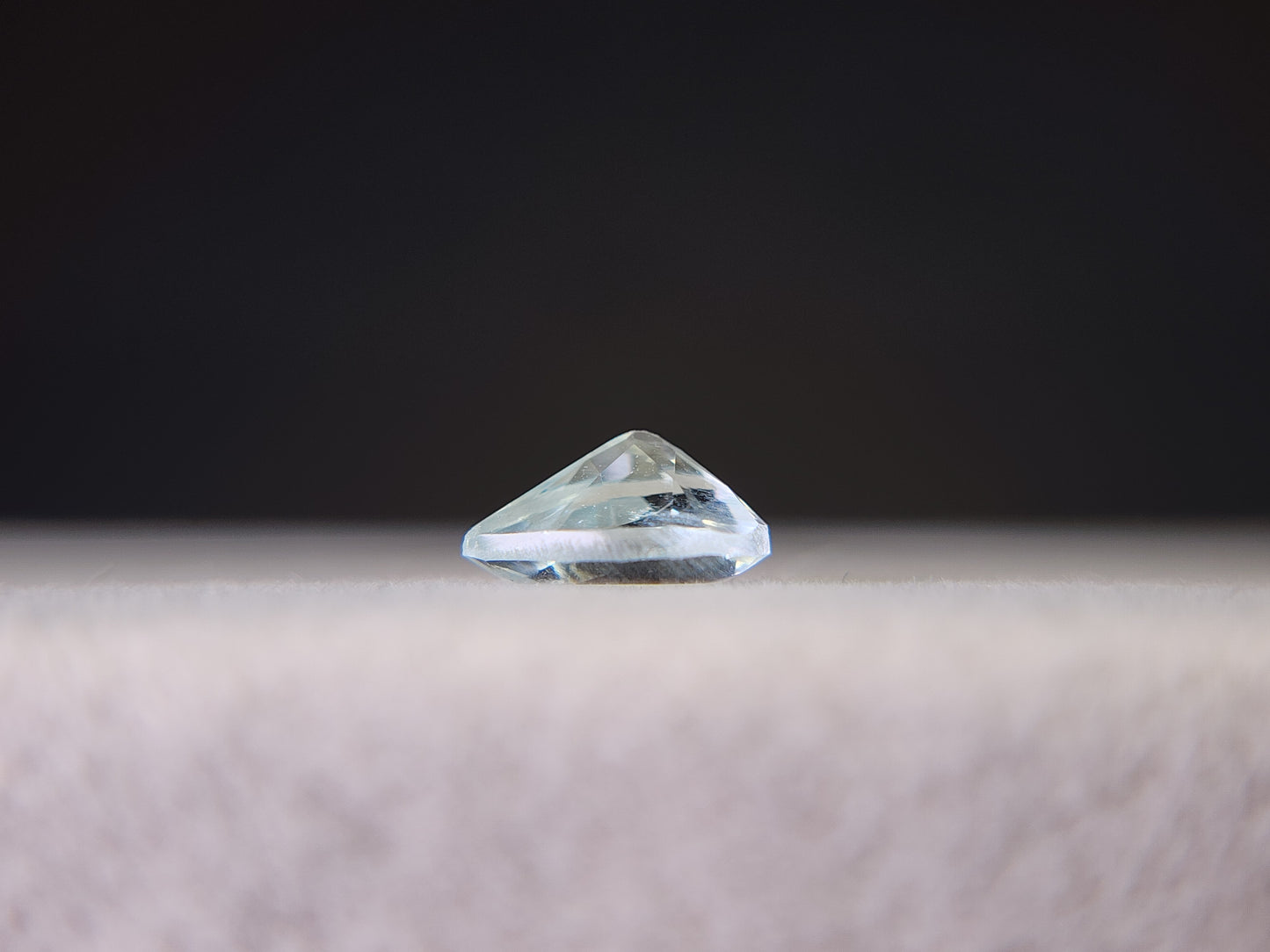 0008-1 アクアマリン ペアシェイプ 0.64ct