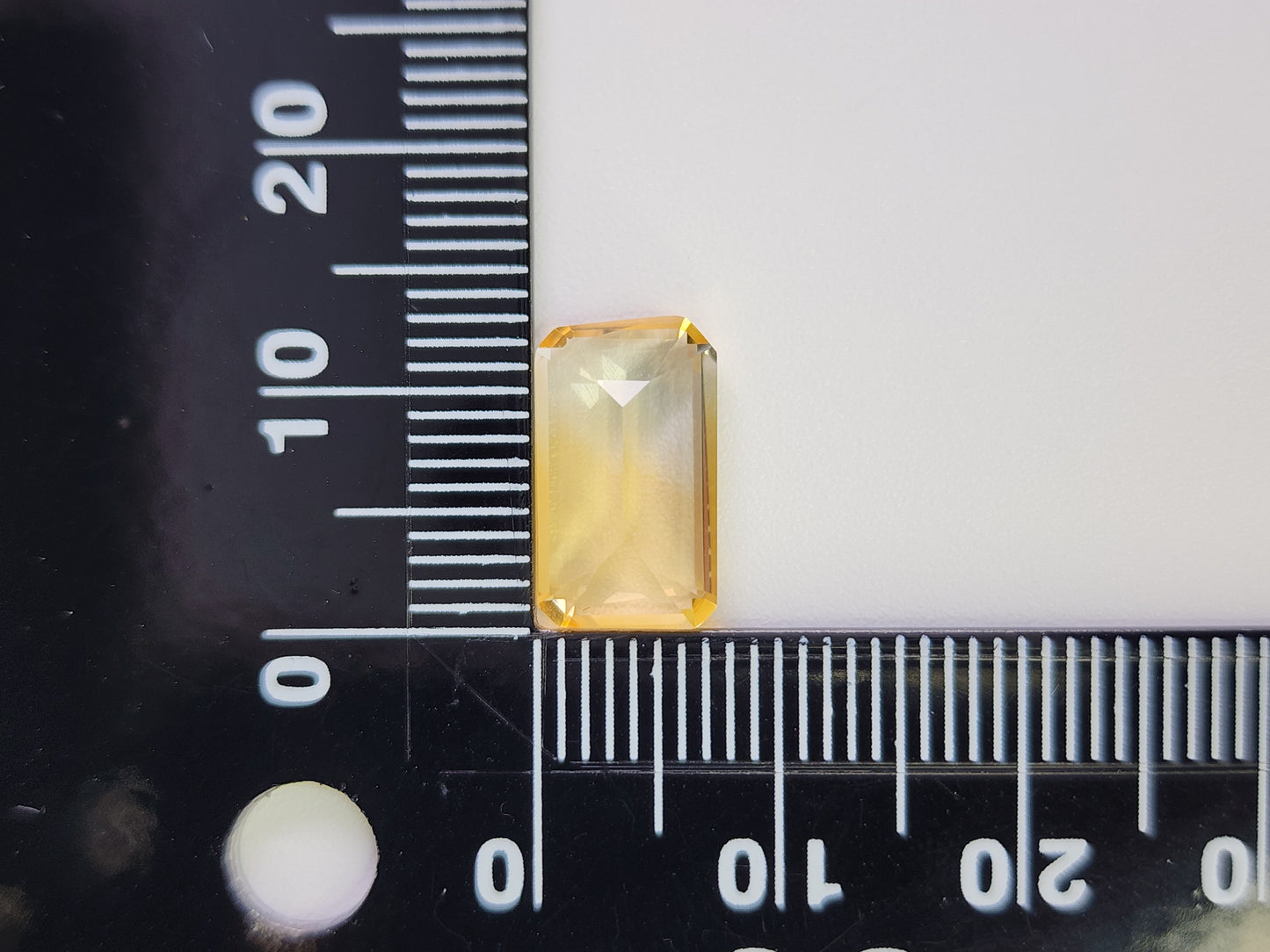 0365-4-1 バイカラーシトリン 2.97ct