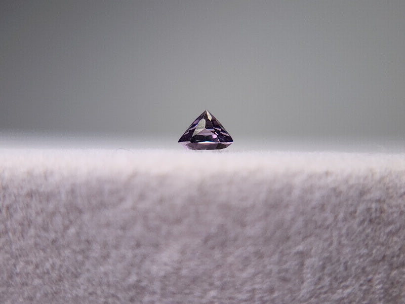 0002-9 スピネル 0.23ct