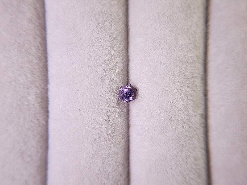 0002-9 スピネル 0.23ct