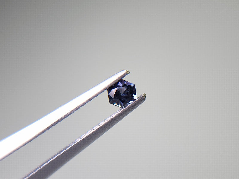 0002-8 スピネル 0.19ct