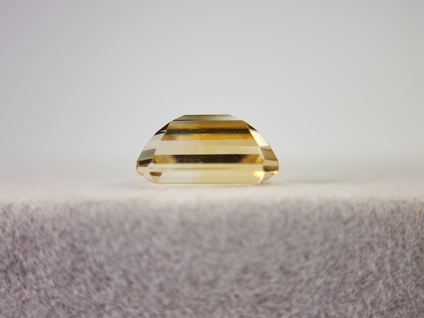 0365-4-3 バイカラーシトリン 2.95ct