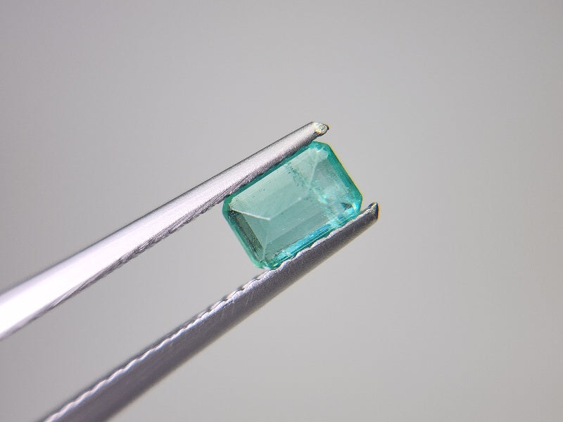0936-10 エメラルド(ザンビア産) 0.51ct