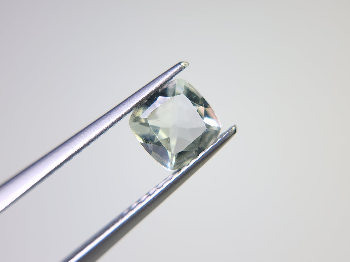 0878-4-9 グリーンベリル 0.68ct