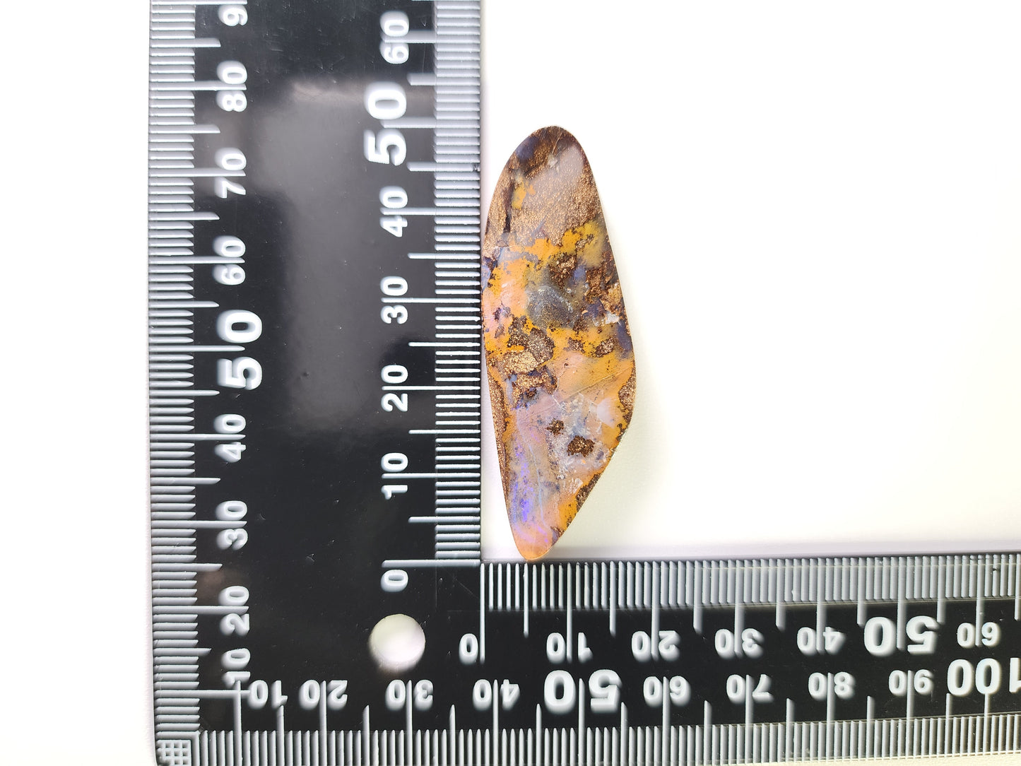 0903-10 ボルダーオパール(穴あき) 35.95ct