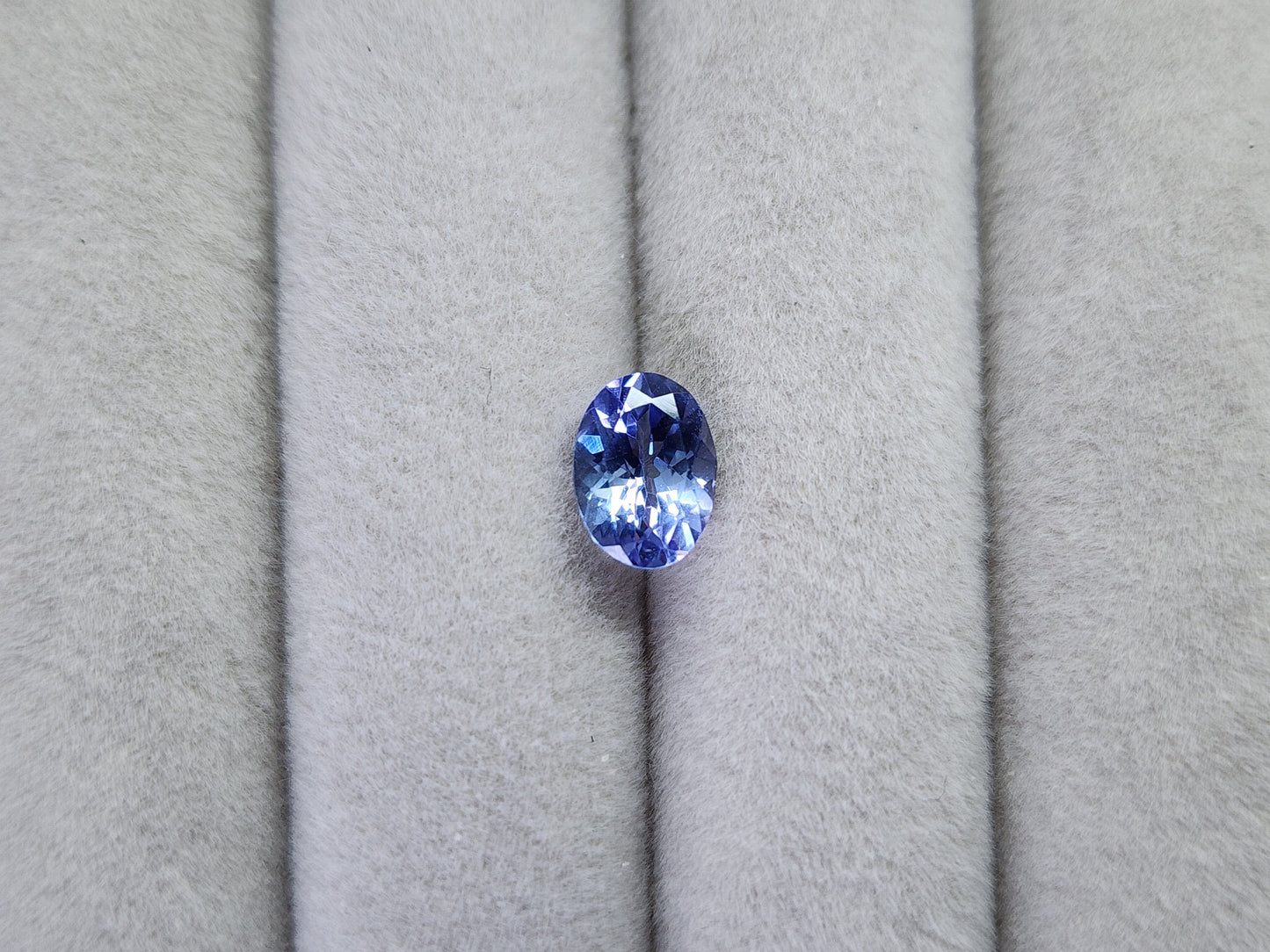 0876-9 バイカラータンザナイト 1.40ct