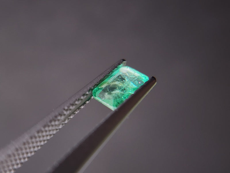 0936-8 エメラルド(ザンビア産) 0.51ct