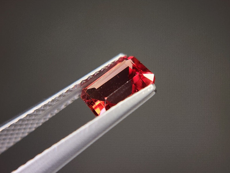 0151-2-10 バイカラーアンデシン 0.99ct