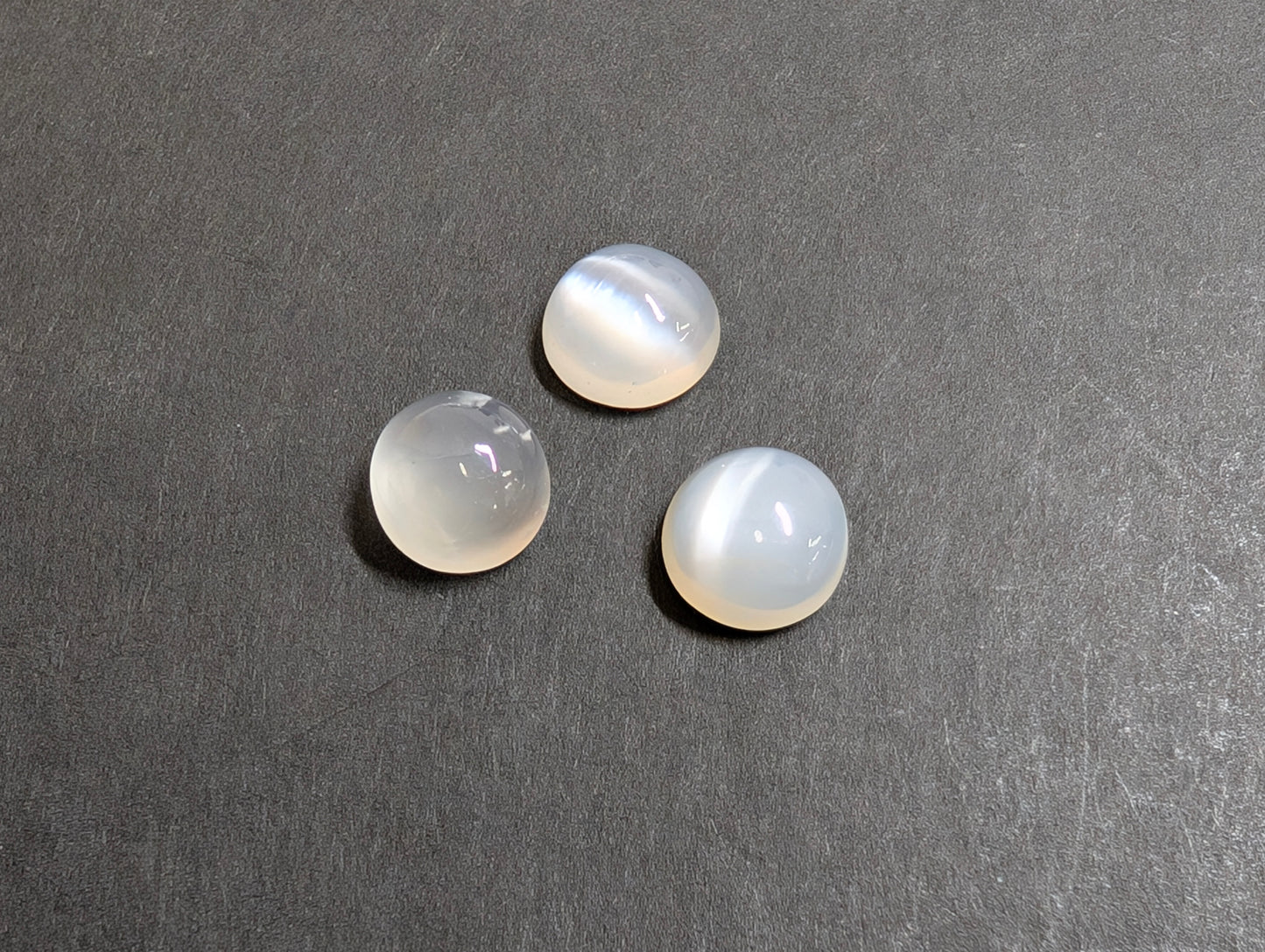 0440【ランダム発送】ムーンストーン【1石あたり約2.41ct】