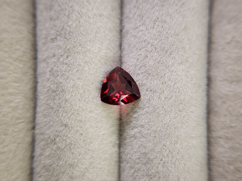 0910-1-10 ガーネット 1.13ct