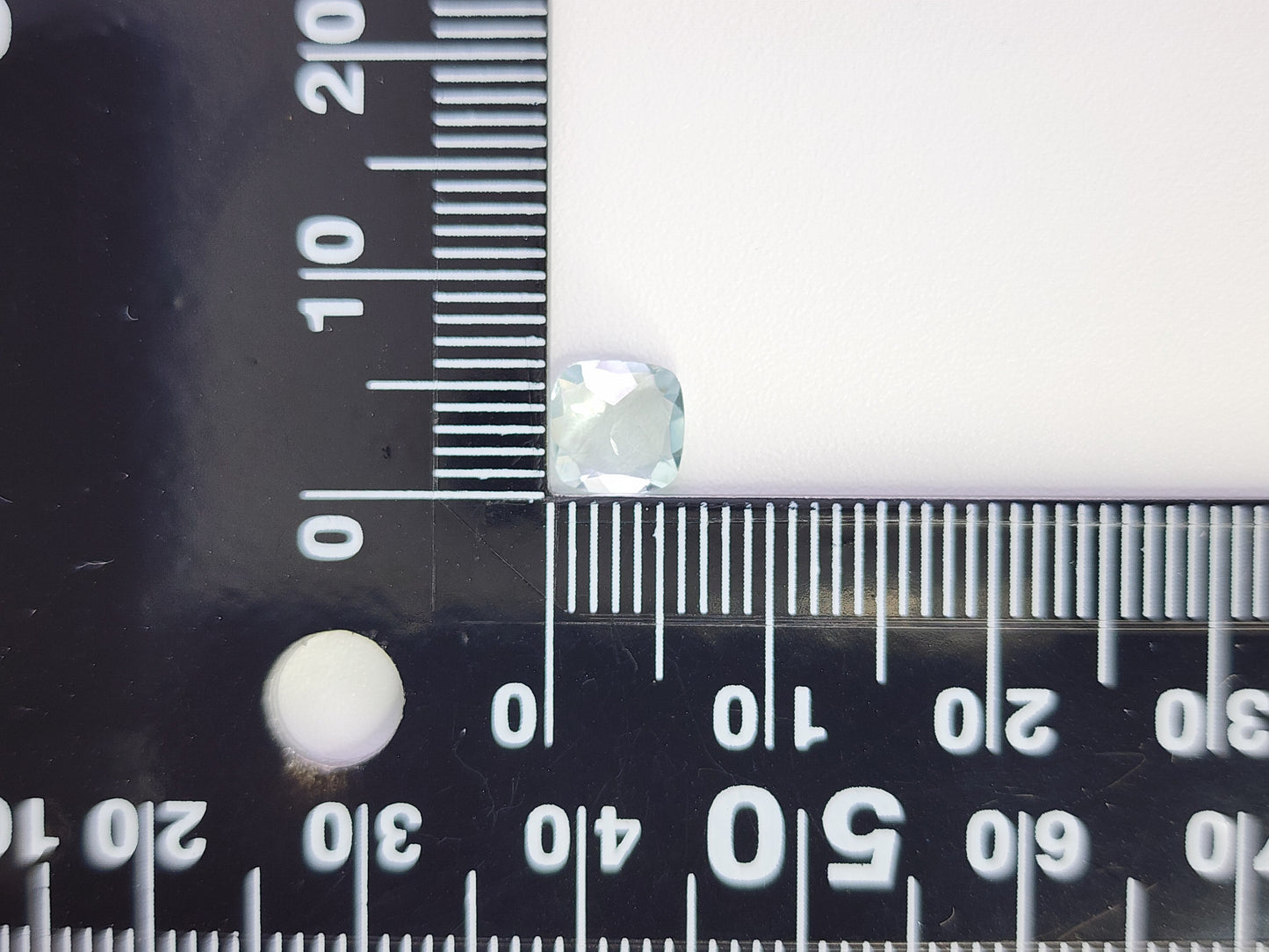 0878-4-8 グリーンベリル 0.71ct