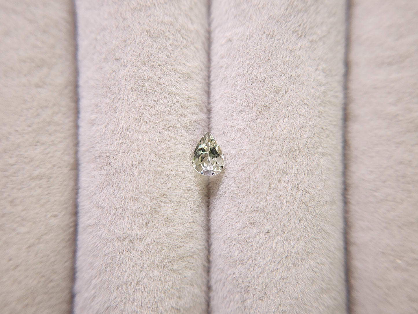 0644-2 ゾイサイト 0.26ct