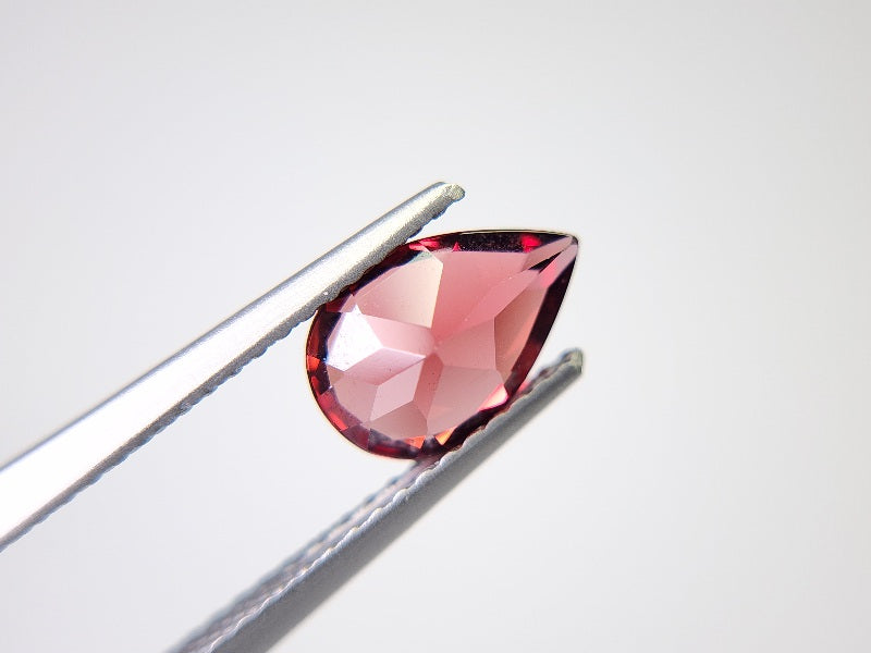 0910-3-12 ガーネット 1.54ct