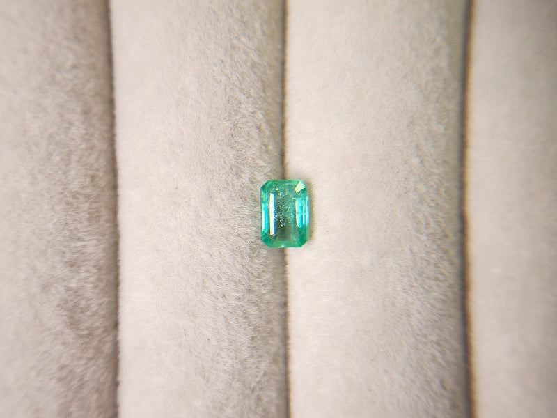 0936-9 エメラルド(ザンビア産) 0.57ct