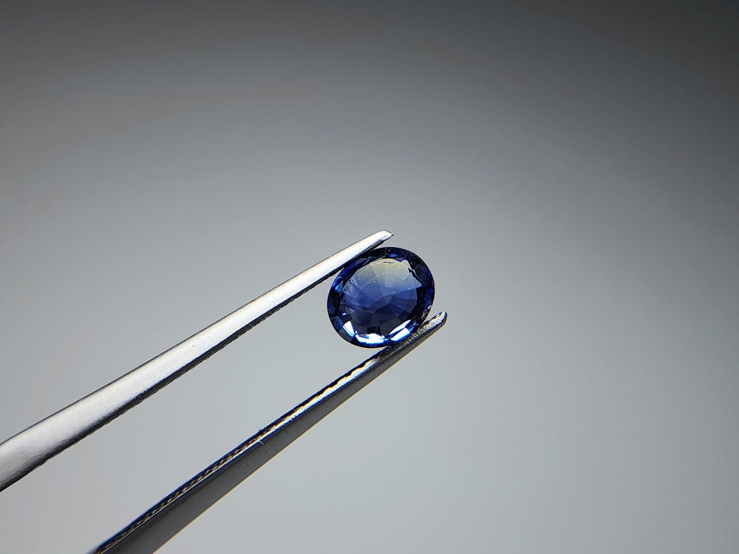 0904-2 サファイア 0.68ct