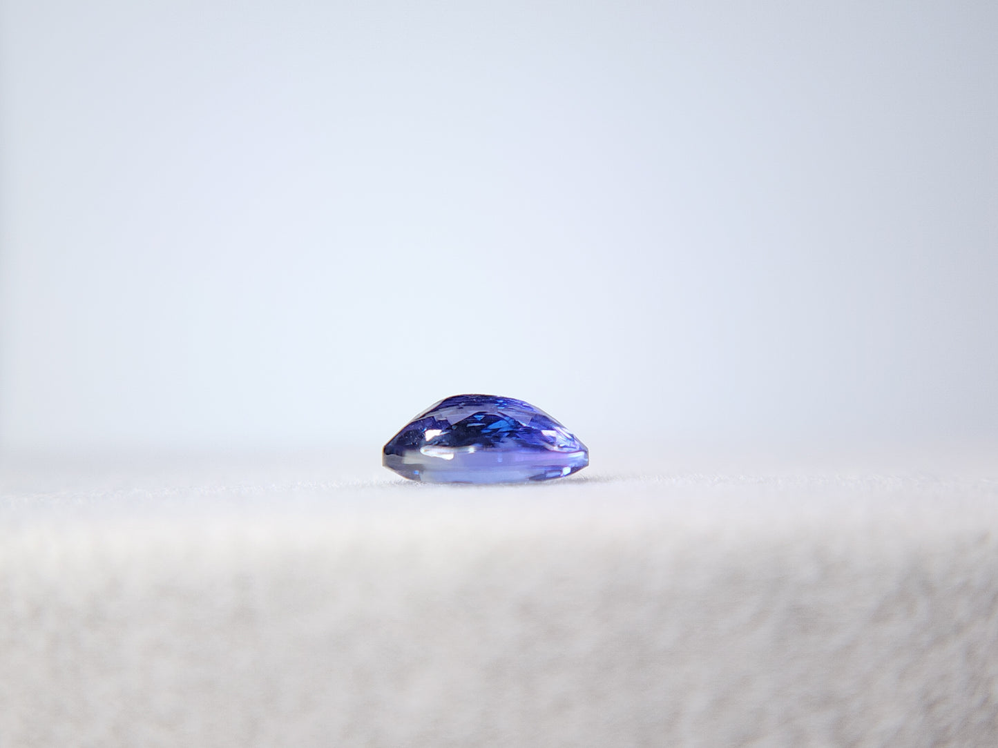 0876-10 バイカラータンザナイト 1.38ct