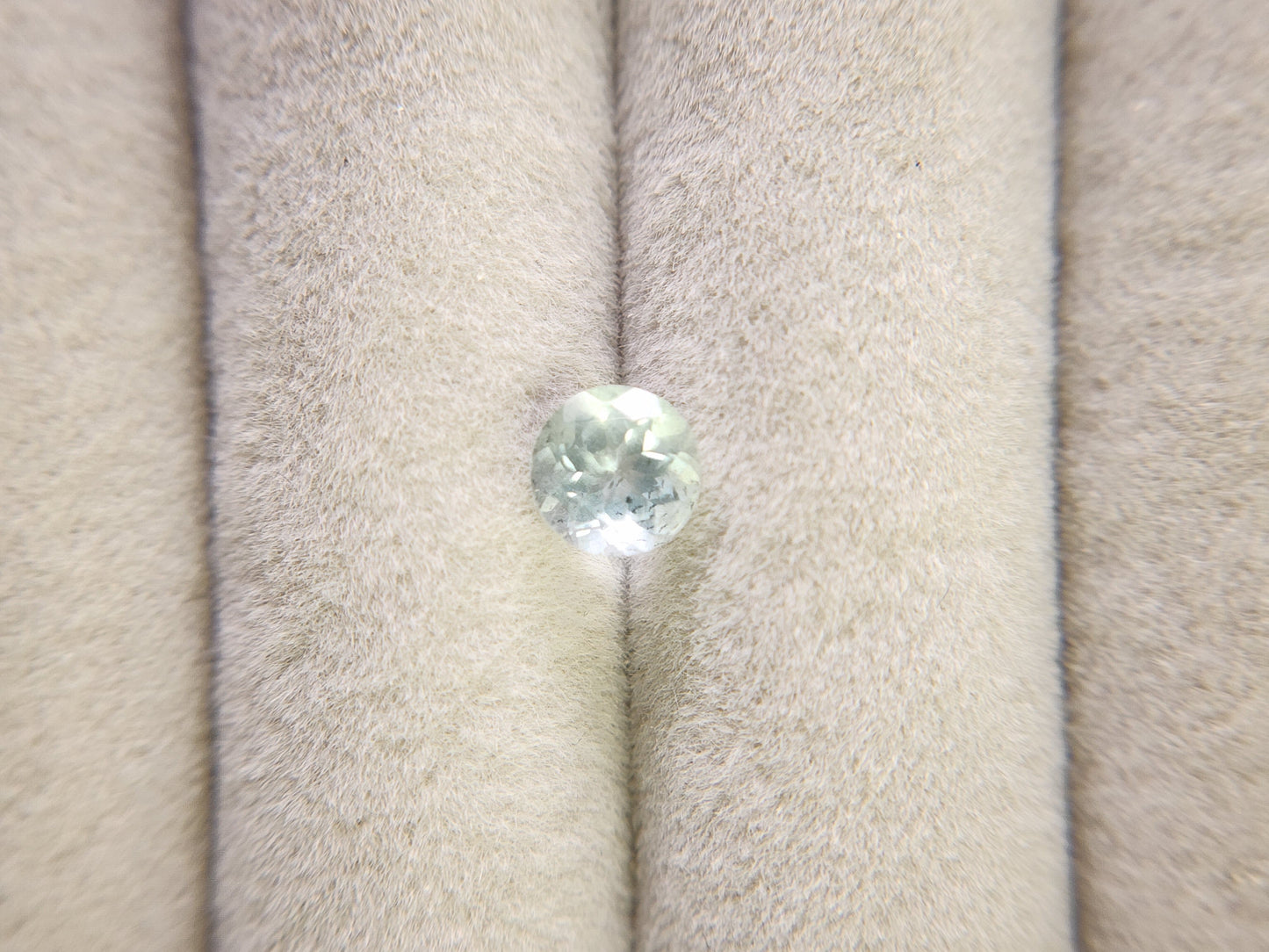0878-3-1 グリーンベリル 0.81ct