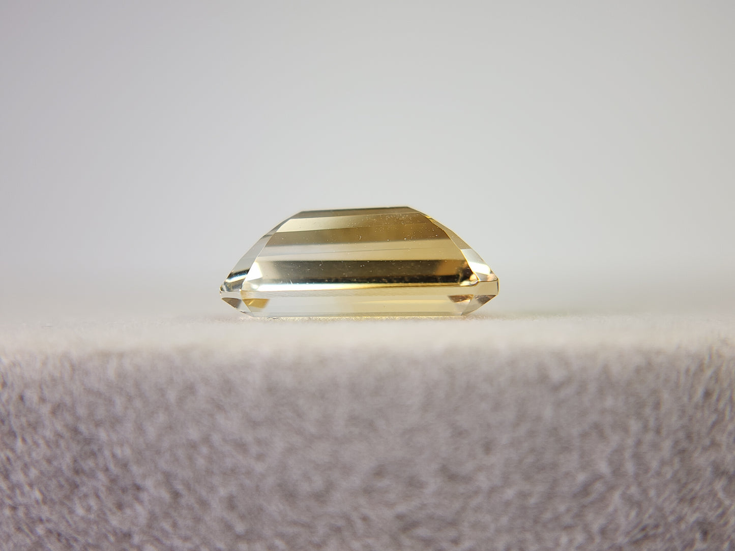 0365-4-2 バイカラーシトリン 2.97ct