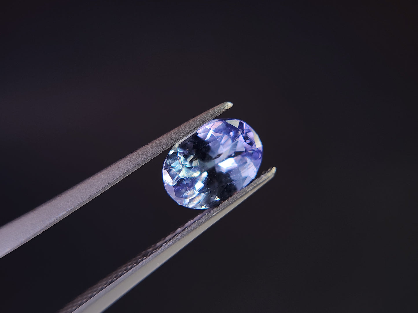 0876-14 バイカラータンザナイト 1.35ct