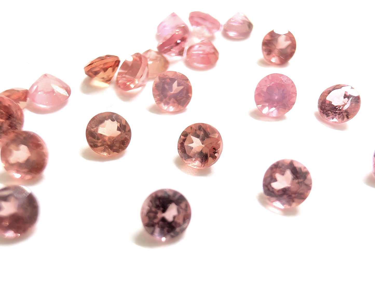 0457【ランダム発送】1石300円!オレンジピンクスピネル【1石あたり約0.07ct】