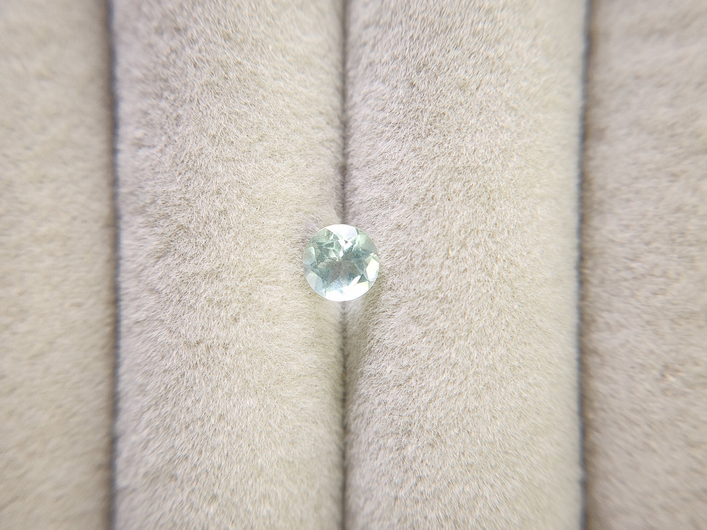 0878-1-1 グリーンベリル 0.42ct