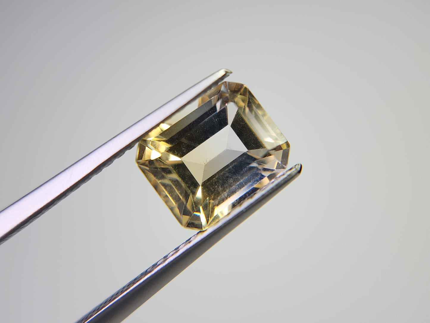 0365-5-4 バイカラーシトリン 2.08ct