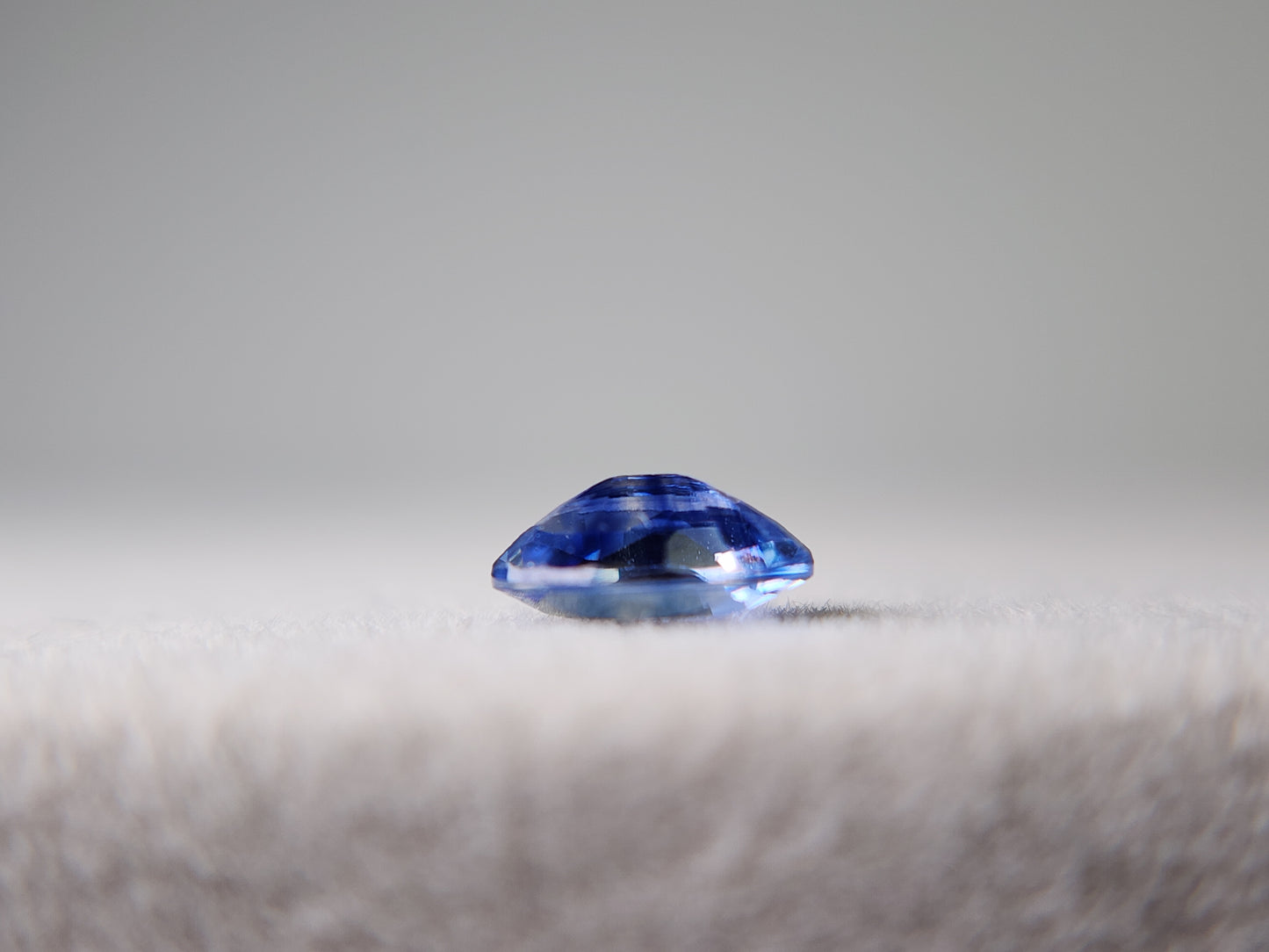0904-7 サファイア 0.56ct