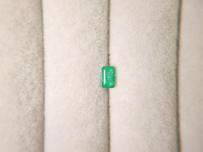 0936-3 エメラルド(ザンビア産) 0.30ct